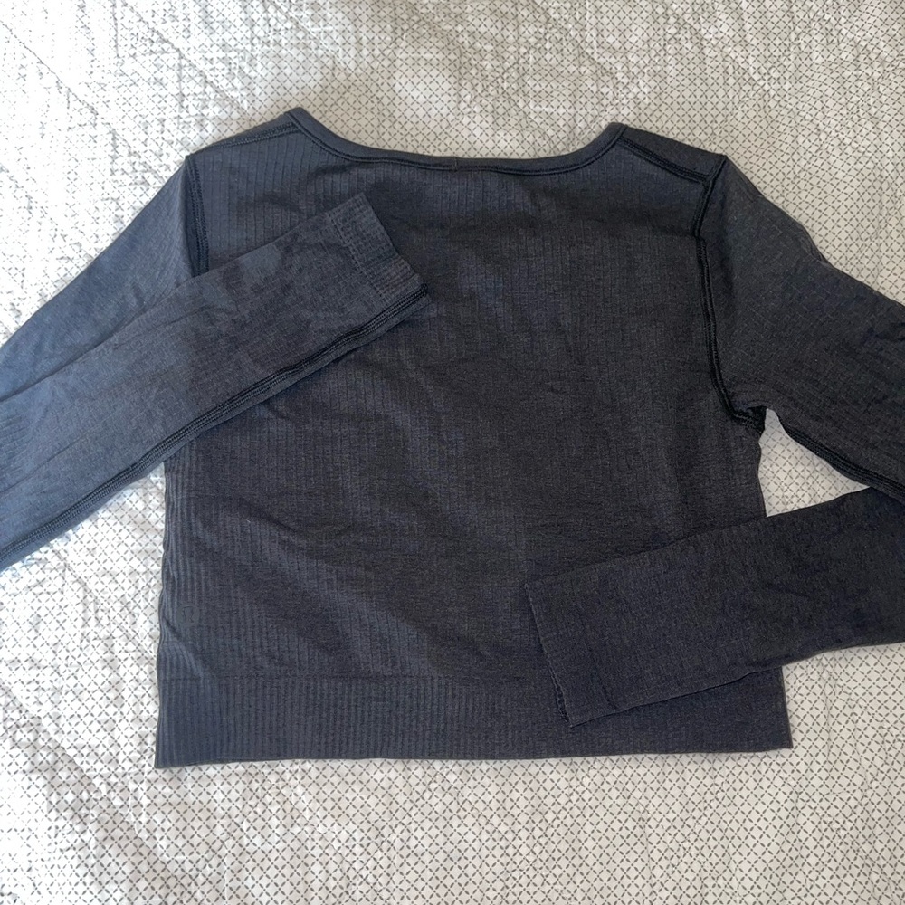 Lululemon Ebb to street long sleeve crop